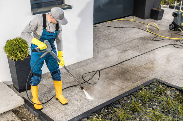 Best Deck Pressure Washing  in Benavides, TX